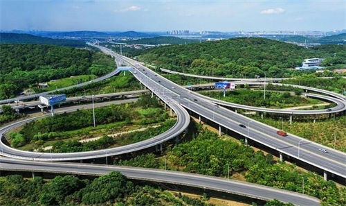 西林钢筋套筒应用于高速公路